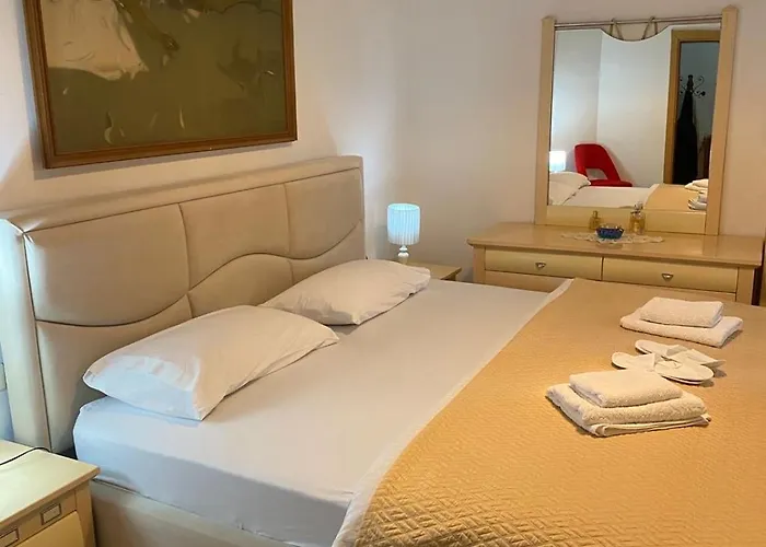 Rita In Centre Tiran